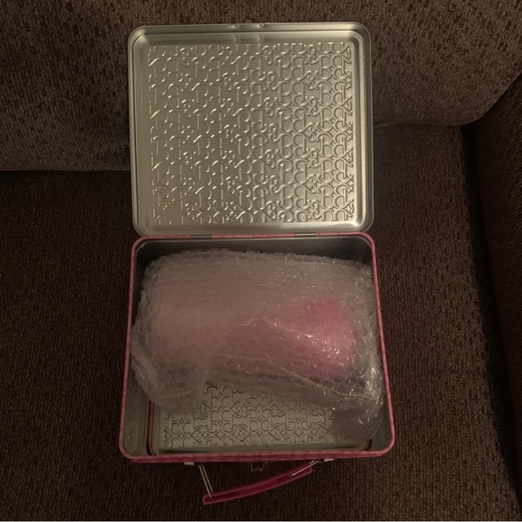 NIB Barbie x Alamo Drafthouse Exclusive Metal Lunchbox & Thermos Set - Picture 6 of 12